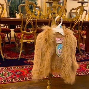 Vest in honey color size 4/5——LIV B